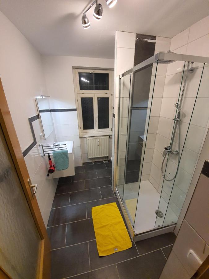 Zentrale 2 Zimmer Eg Wohnung Mit Balkon Leipzig Bagian luar foto